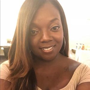 Meet your Posher, Whitney